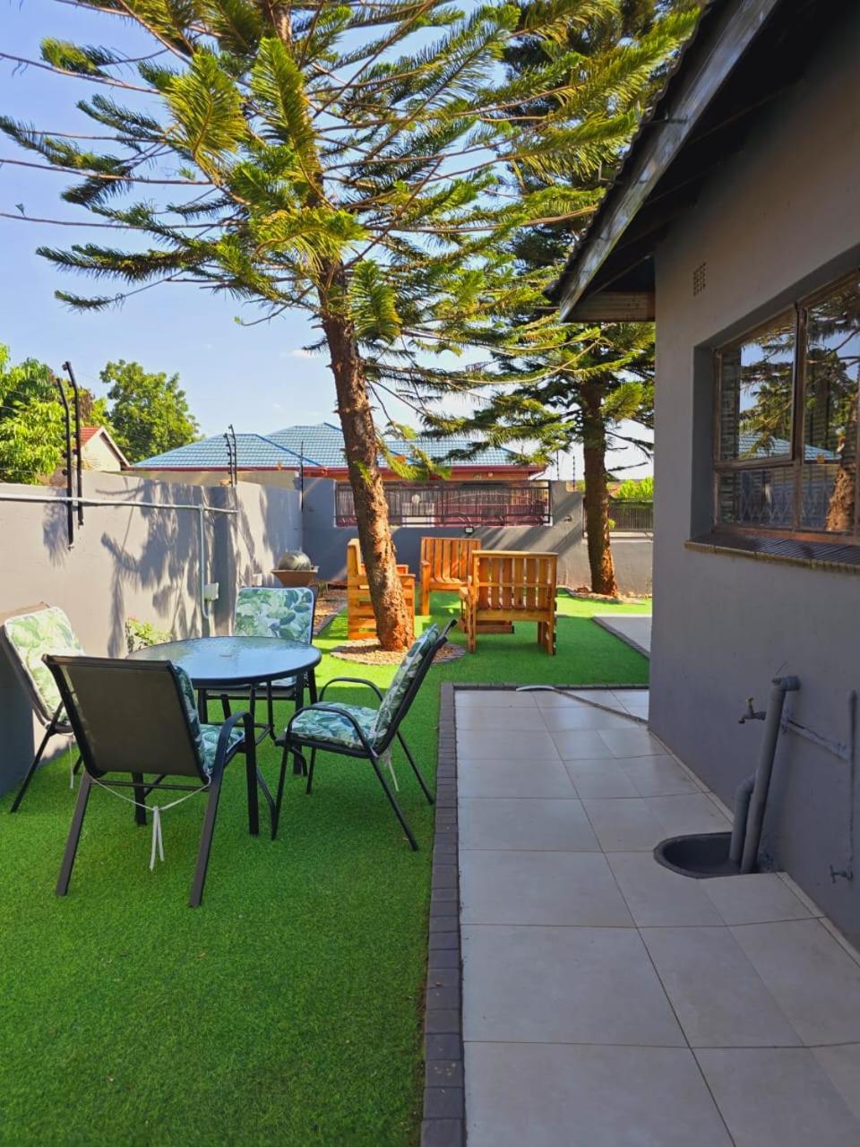 The Greenary Guest House And Restaurant Thohoyandou Esterno foto